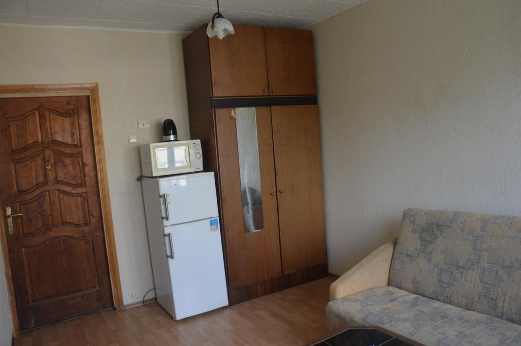 Chernobyl Type Rooms In A Block Flat House Šiauliai Esterno foto