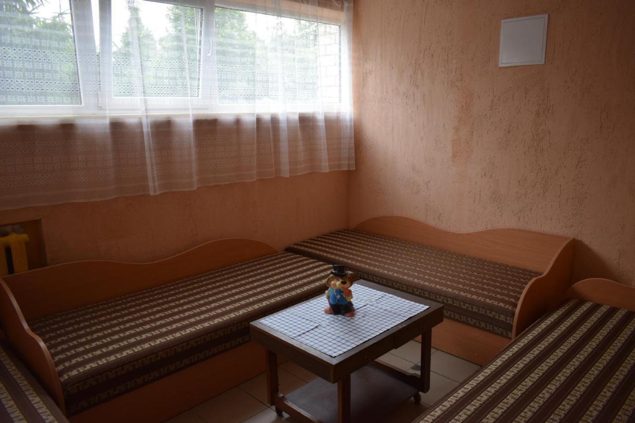 Chernobyl Type Rooms In A Block Flat House Šiauliai Esterno foto