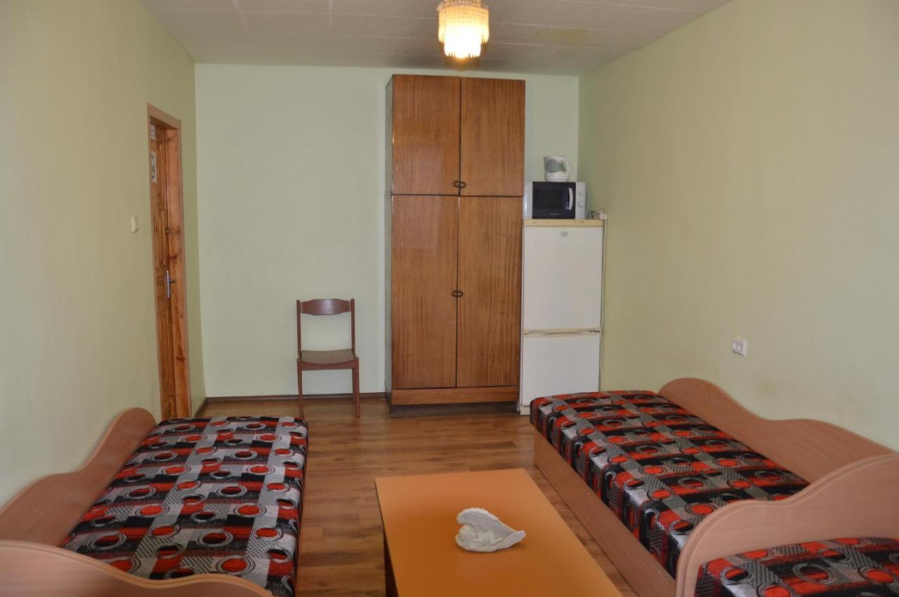 Chernobyl Type Rooms In A Block Flat House Šiauliai Esterno foto