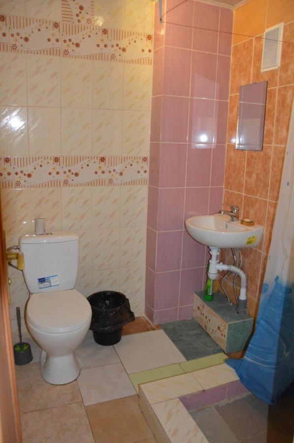Chernobyl Type Rooms In A Block Flat House Šiauliai Esterno foto