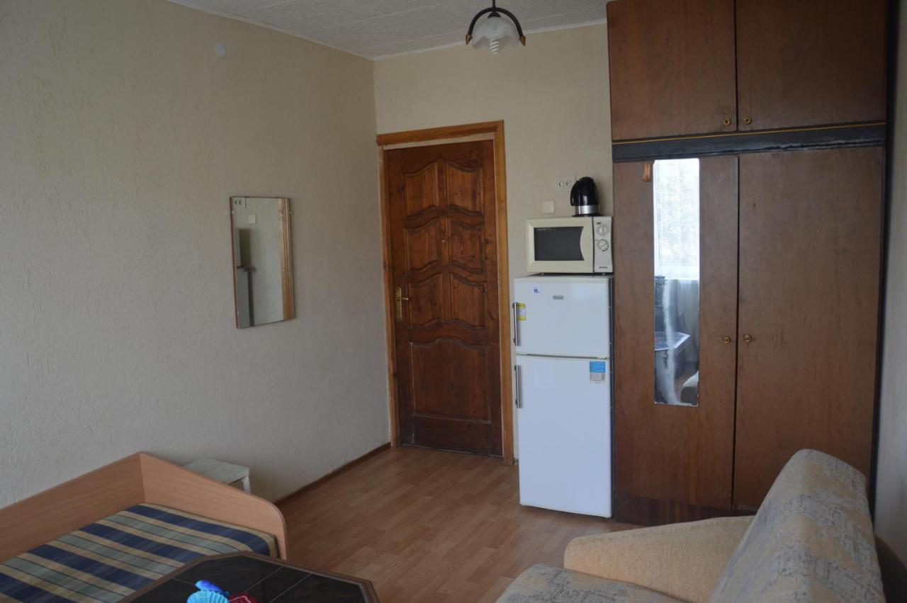 Chernobyl Type Rooms In A Block Flat House Šiauliai Esterno foto